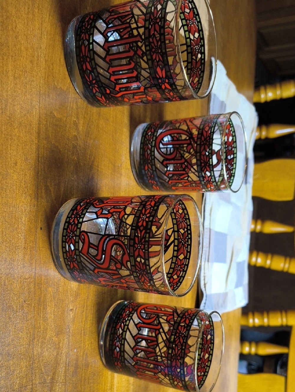 Set of 4 Decorative Red Mosaic Glass Tumblers